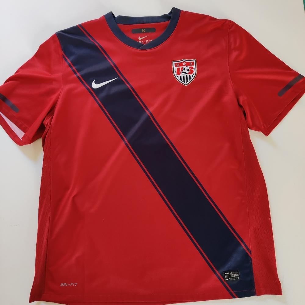 AUTHENTIC NIKE TEAM USA SOCCER FOOTBALL JERSEY SHI